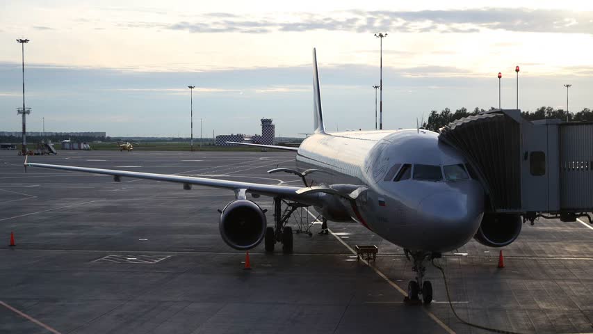 Фото - В России вновь продлили ограничения на полеты в 11 аэропортов на юге страны