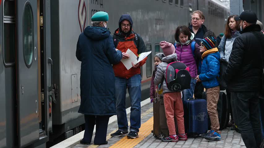 Фото - В РЖД сообщили об отмене всех поездов в Крым